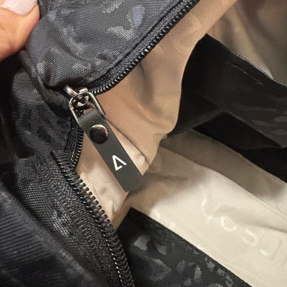 Andi Black Leopard Woman’s Tote Bag - Picture 5 of 10